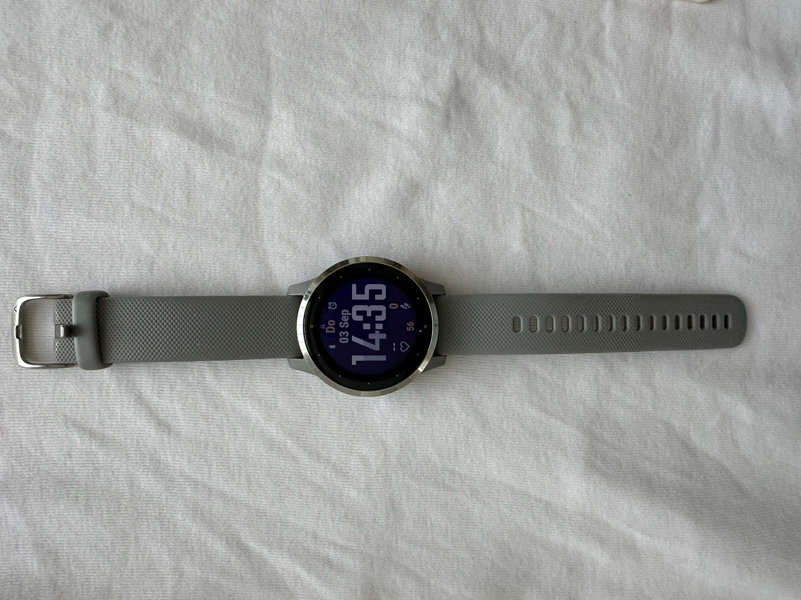 Garmin Vivoactive 4S Smartwatch - Grijs, Sieraden, Tassen en Uiterlijk, Ophalen of Verzenden, Waterdicht, Grijs, Android