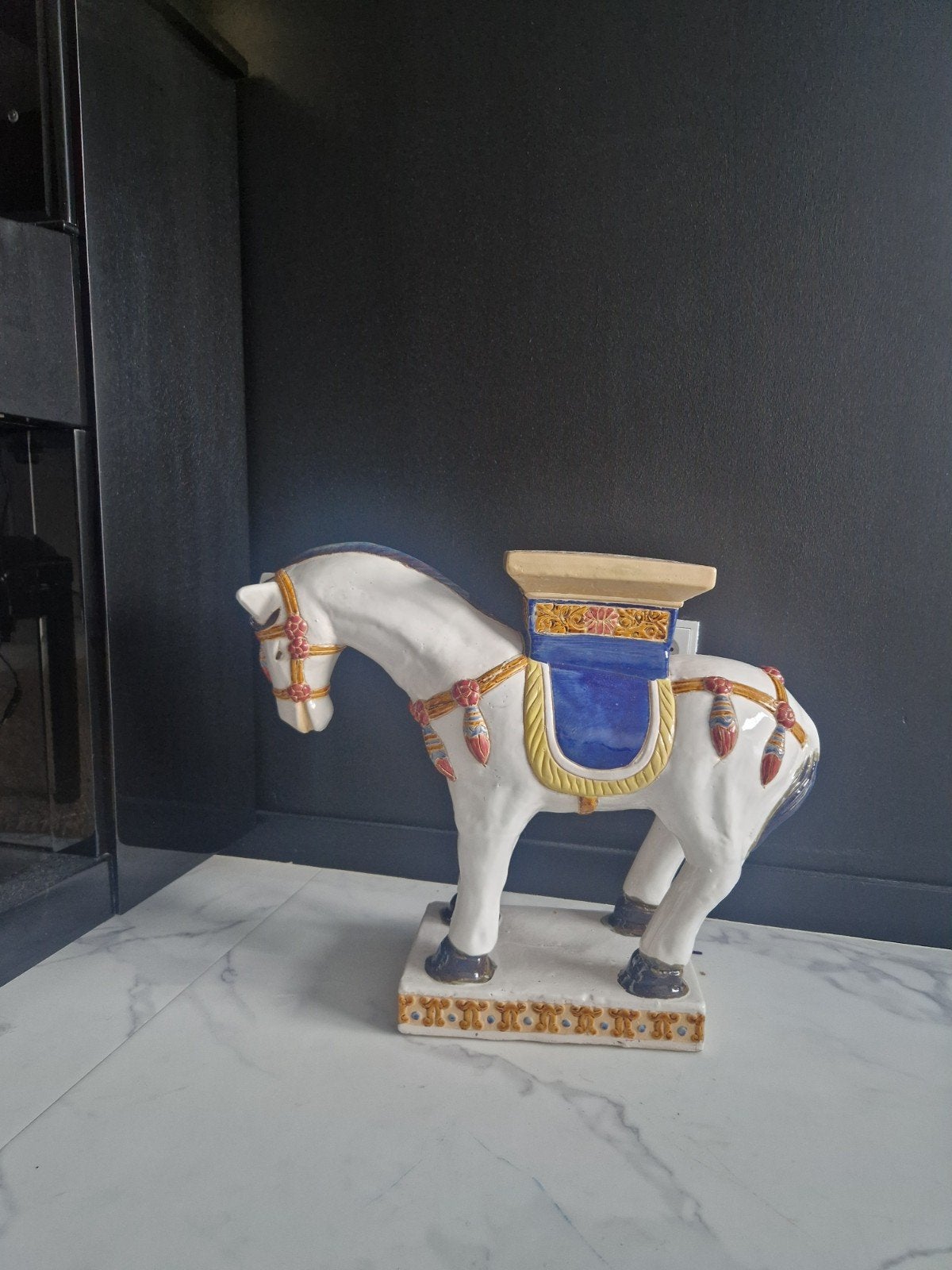 Vintage Chinoiserie Keramieken Plantentafel Paard, Antiek en Kunst, Ophalen