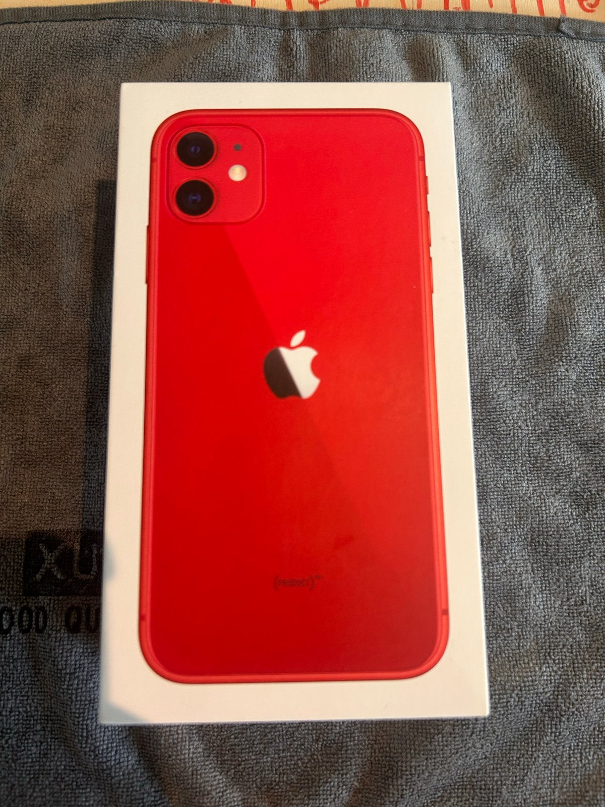 Goed werkende iPhone 11 Rood 64 GB met hoejse en lader, Telecommunicatie, Ophalen, Gebruikt, IPhone 11, 64 GB