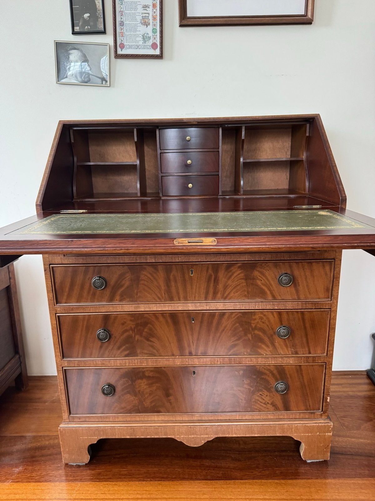 Antiek mahonie secretaire met groen lederen inleg, Antiek en Kunst, Ophalen