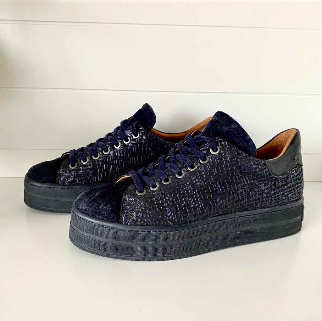 VIA VAI Sneakers - Maat 41 - donker blauw, Kleding | Dames, Schoenen, Blauw, Ophalen of Verzenden, Sneakers of Gympen, Zo goed als nieuw