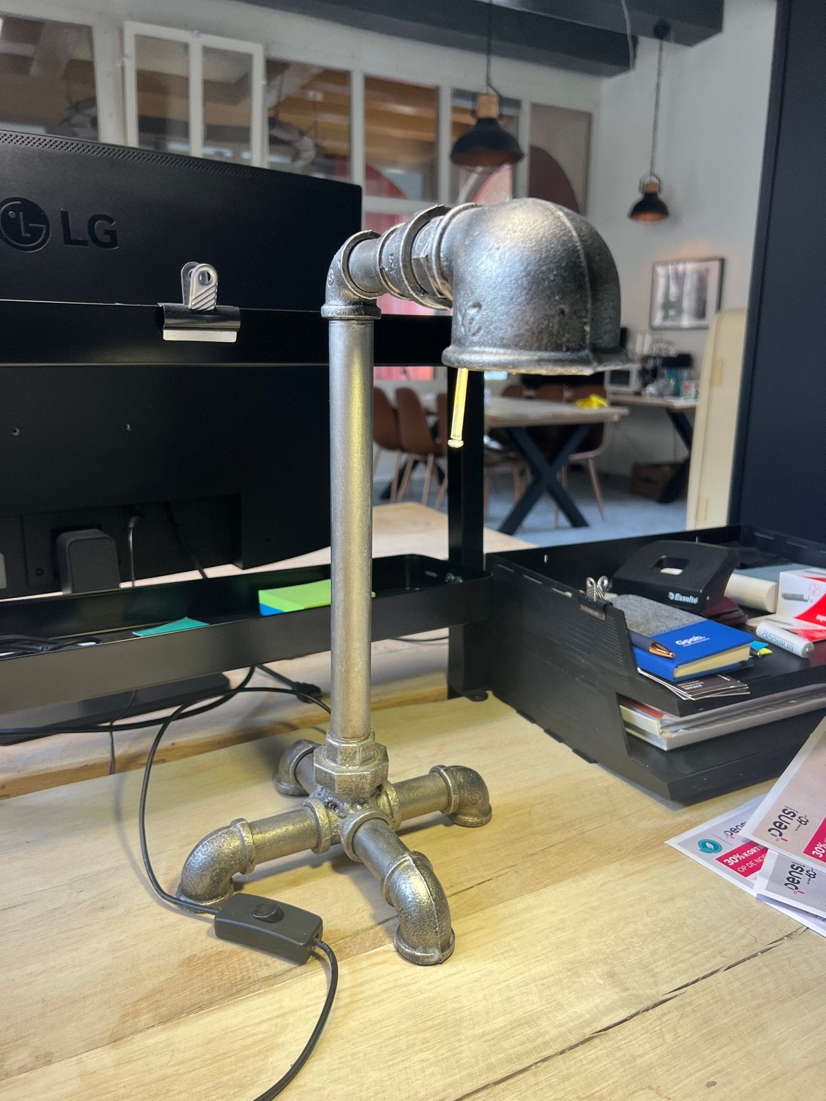 Industriële Bureaulamp van Steigerbuizen - Uniek Design, Huis en Inrichting, Gebruikt, Ophalen of Verzenden, Grijs, Metaal