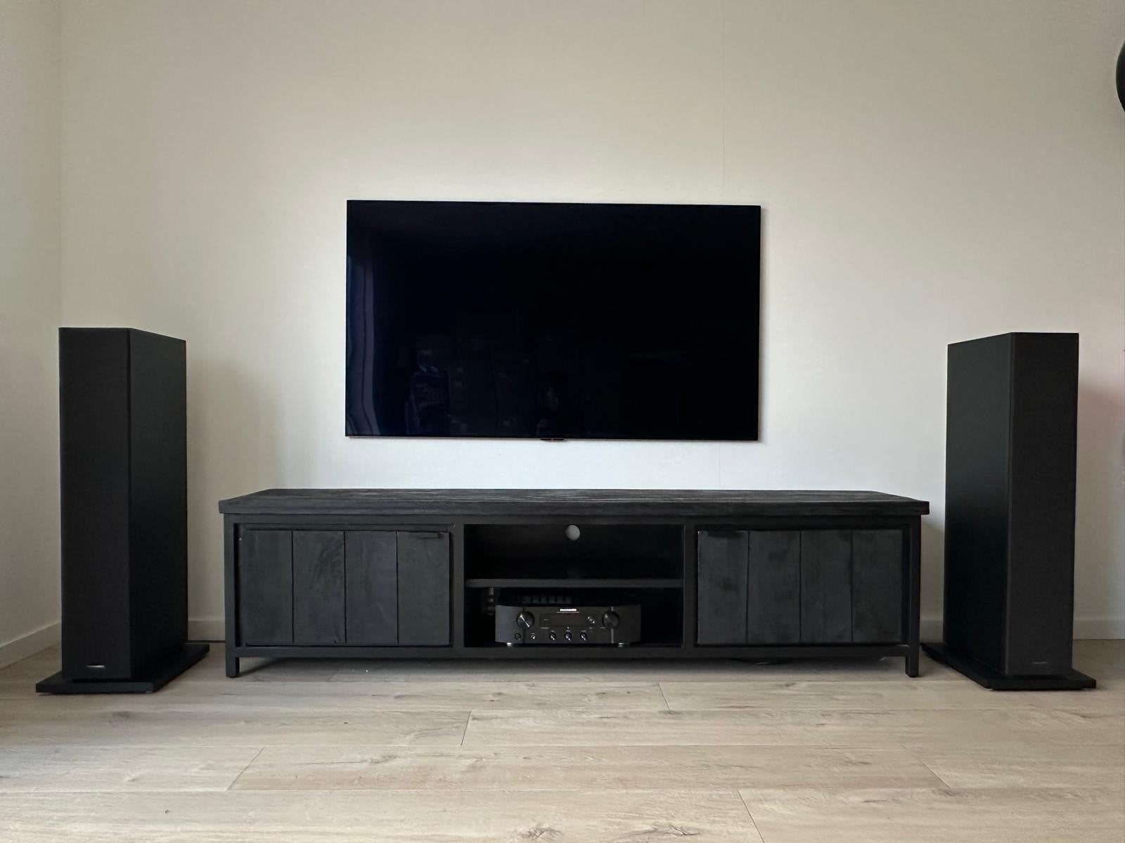 Zwart mango houten tv-meubel met opbergruimte, 150 tot 200 cm, Ophalen of Verzenden, Zo goed als nieuw, Minder dan 100 cm