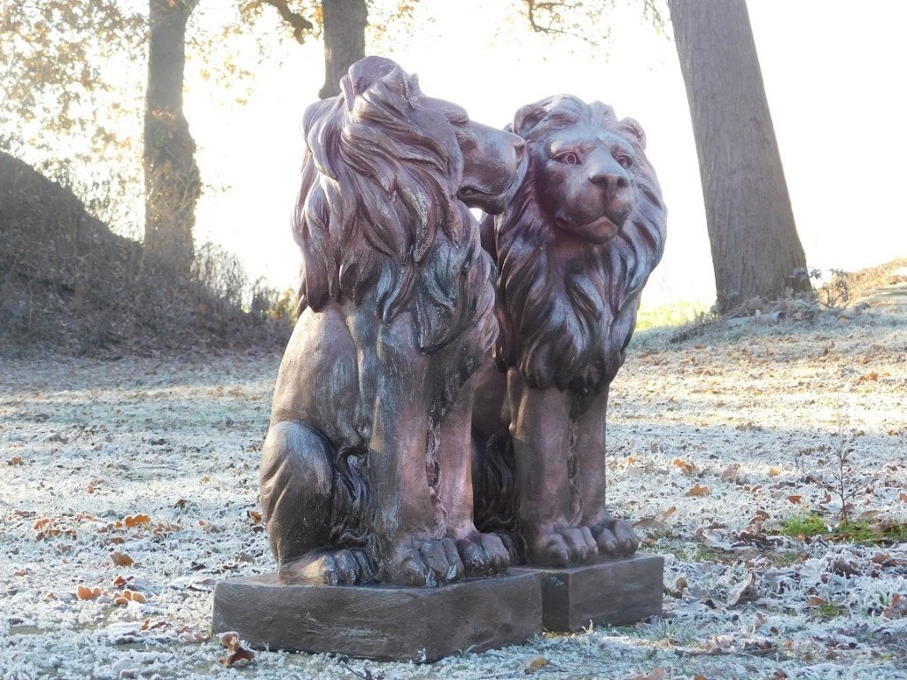 Set leeuwen - polystone - links en rechts kijkend, Dierenbeeld, Kunststof, ., Nieuw