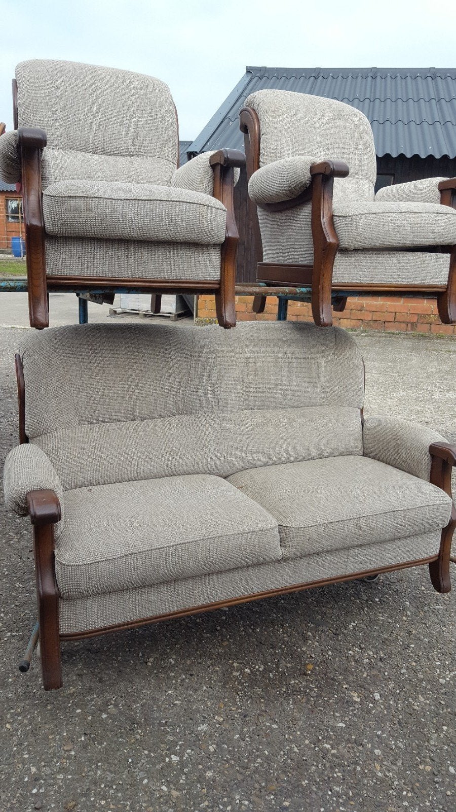 Eiken fauteuis met bank, Ophalen