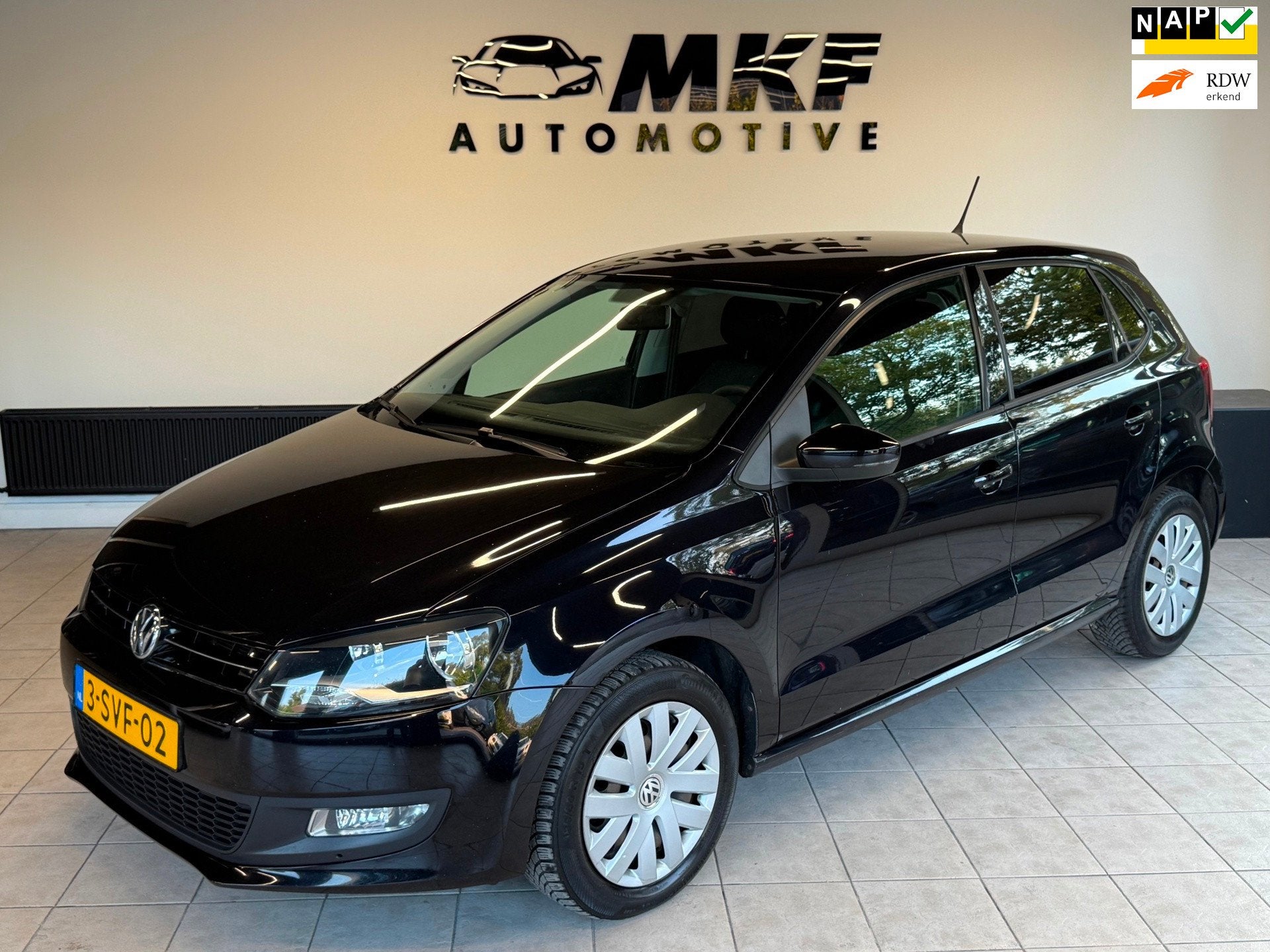 Volkswagen Polo 1.6TDI BlueMotion Comfortline 2014 Airco/NAP, Auto's, Voorwielaandrijving, Euro 5, Gebruikt, Zwart