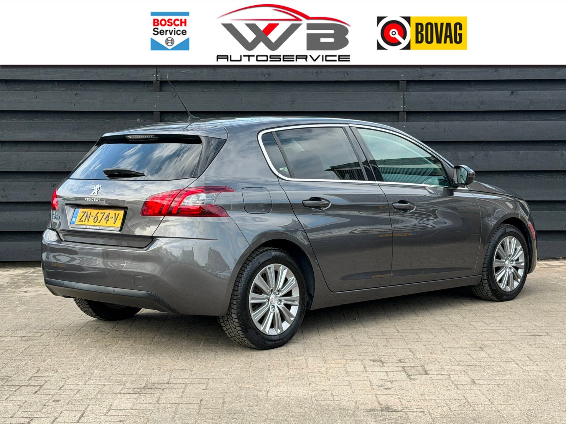 Peugeot 308 1.2 PureTech Allure Pano I Carplay I PDC, Voorwielaandrijving, Stof, Gebruikt, 1199 cc