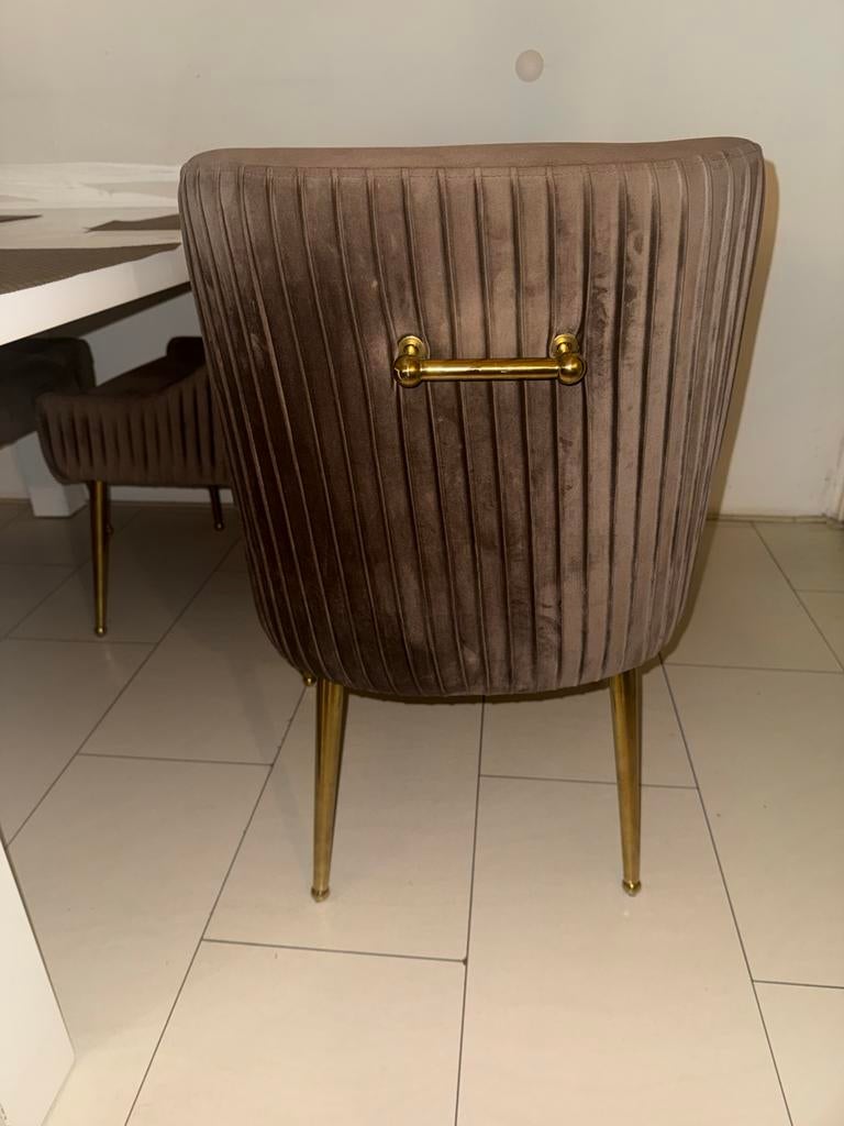 Eetstoelen zo goed als nieuw, Huis en Inrichting, Stoelen, Ophalen of Verzenden, Zo goed als nieuw, Bruin, Stof
