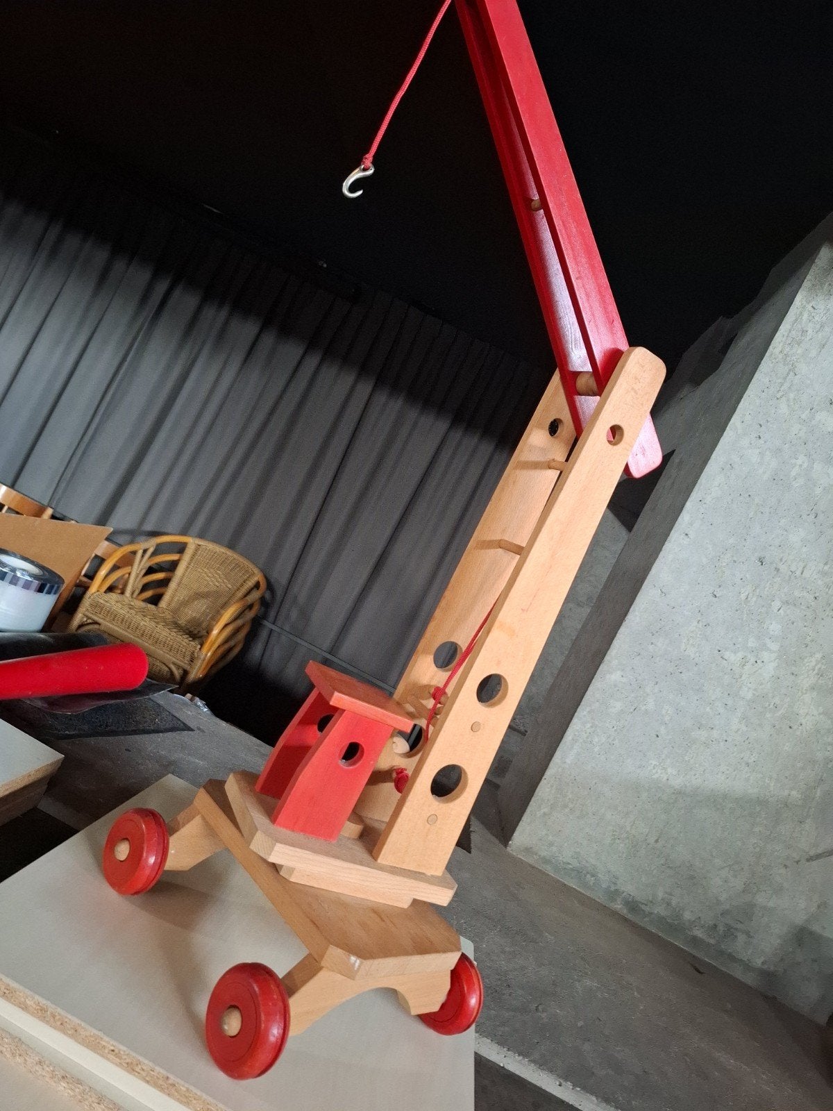 Houten speelgoedkraan met wielen - Robuust en duurzaam, Kinderen en Baby's, Ophalen, Gebruikt, Overige typen