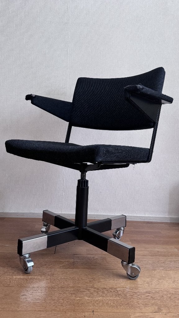 Gispen model 1647, Ophalen, Gebruikt, Zwart