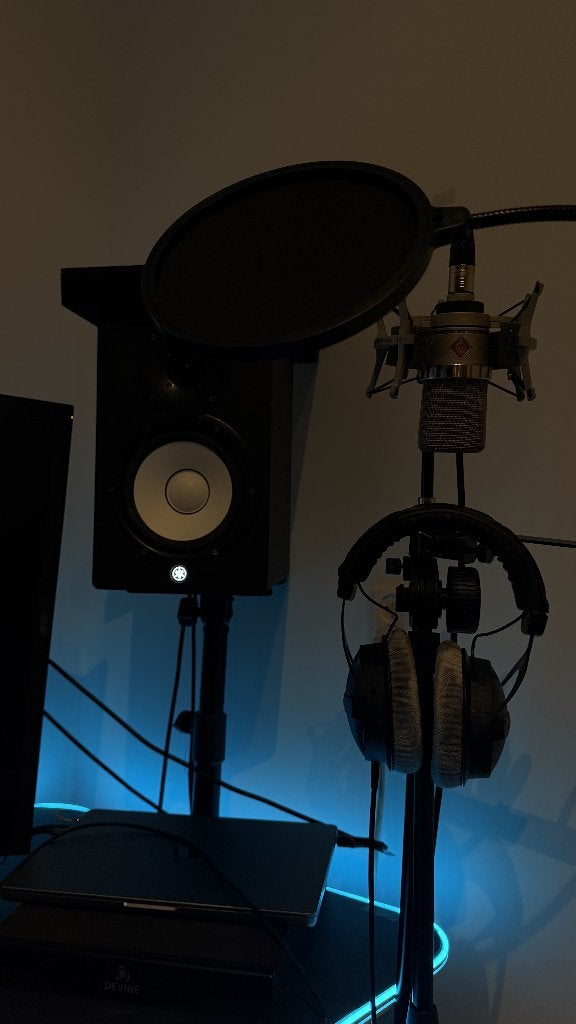 Neumann TLM - 102, Ophalen, Zo goed als nieuw, Studiomicrofoon