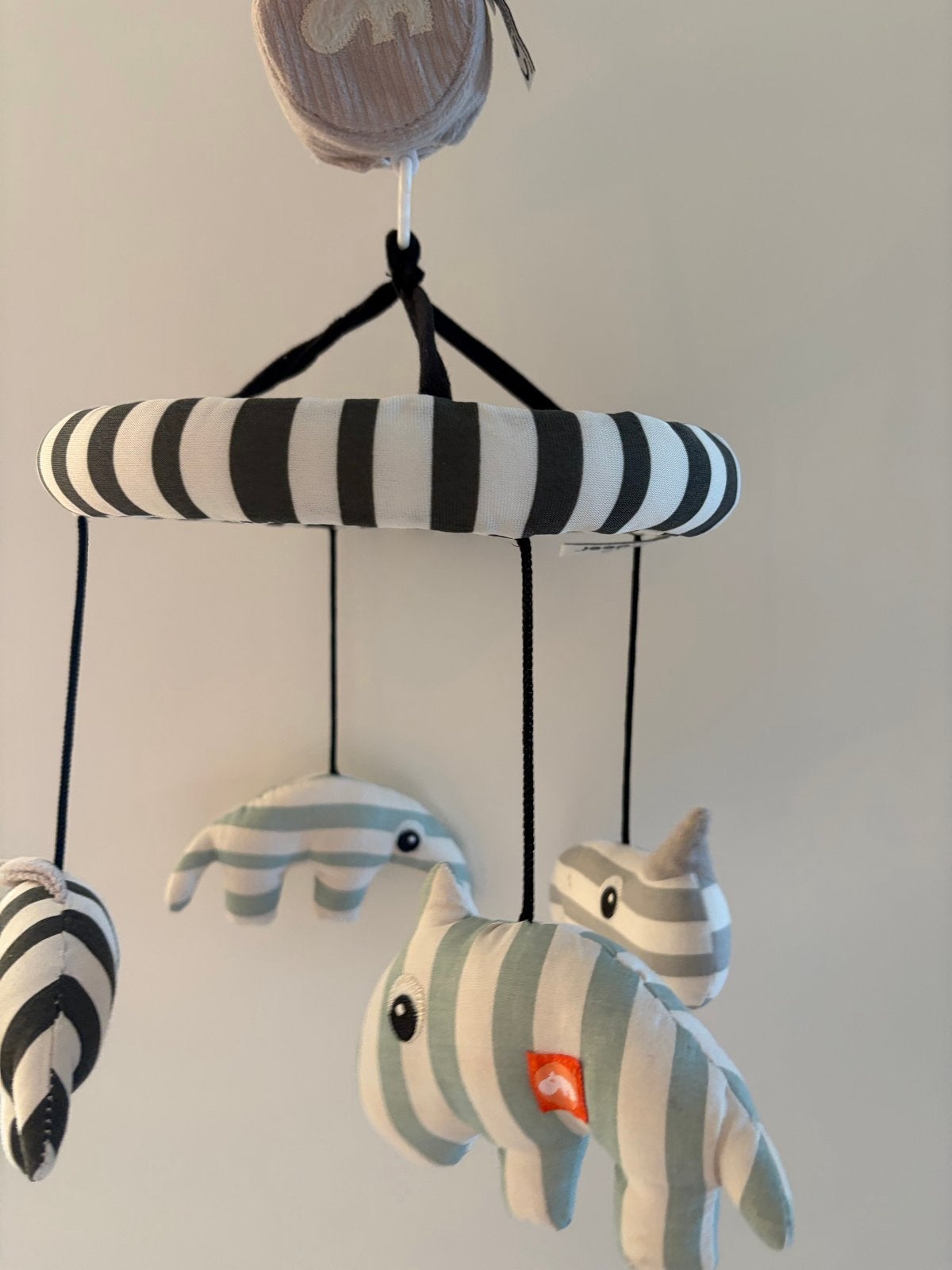 Done by Deer mobiel voor aan box of ledikant, Kinderen en Baby's, Ophalen, Zo goed als nieuw, Mobiel