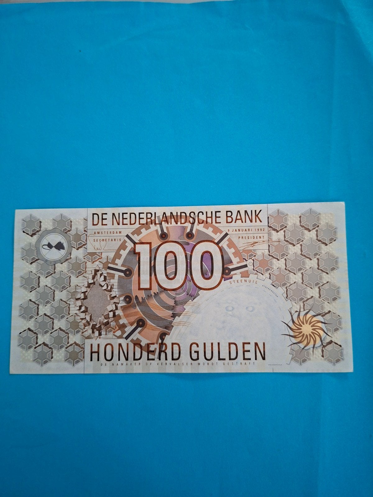 100 gulden steenuil uit 1992 in UNC
Serie nummer 1196977098, Verzenden, 100 gulden, Los biljet