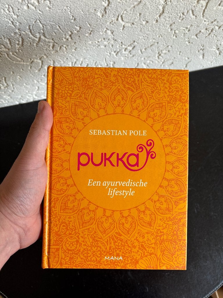 Sebastian Pole - Pukka, een Ayurvedische lifestyle, Ophalen of Verzenden, Zo goed als nieuw, Kruiden en Alternatief, Sebastian Pole