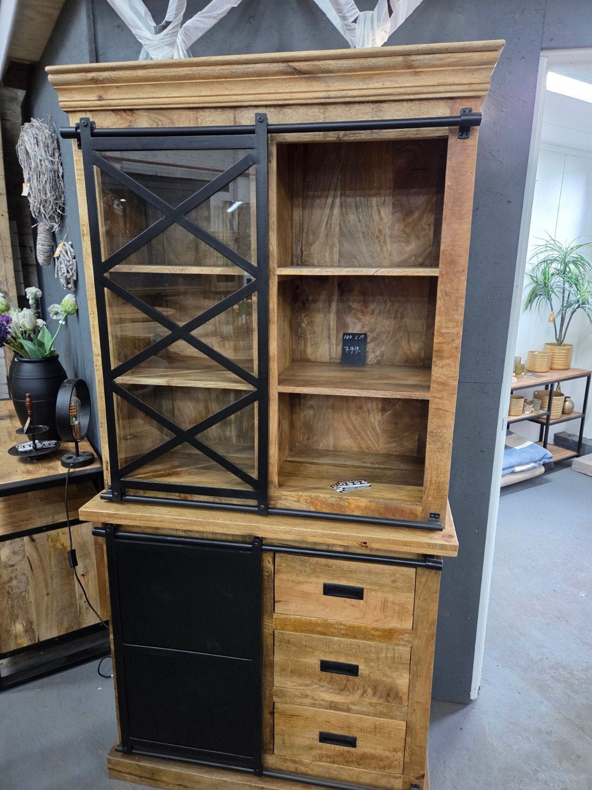 Foto 13 van Mooie Nieuwe Mangohouten Buffetkasten