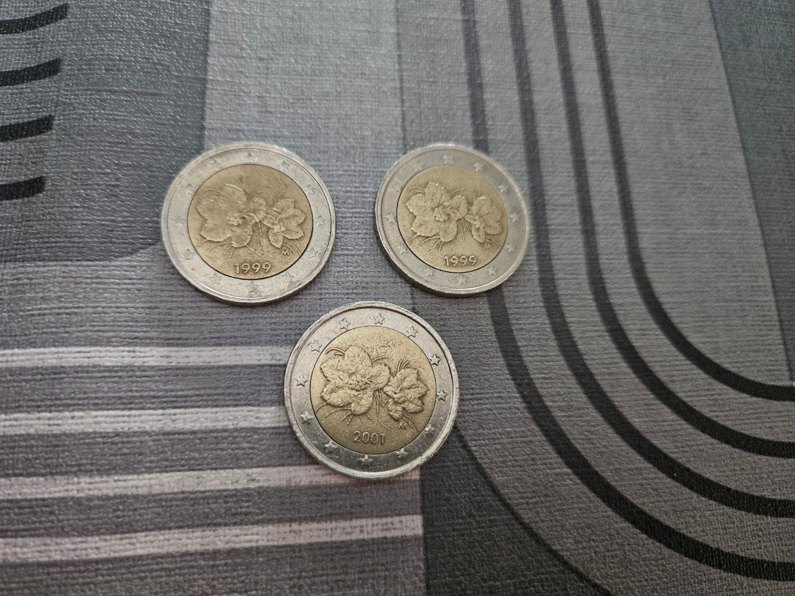 3x Finse 2 Euro Munten 1999 & 2001 - Zeldzaam Setje, Postzegels en Munten, Munten | Europa | Euromunten, Setje, 2 euro, Finland