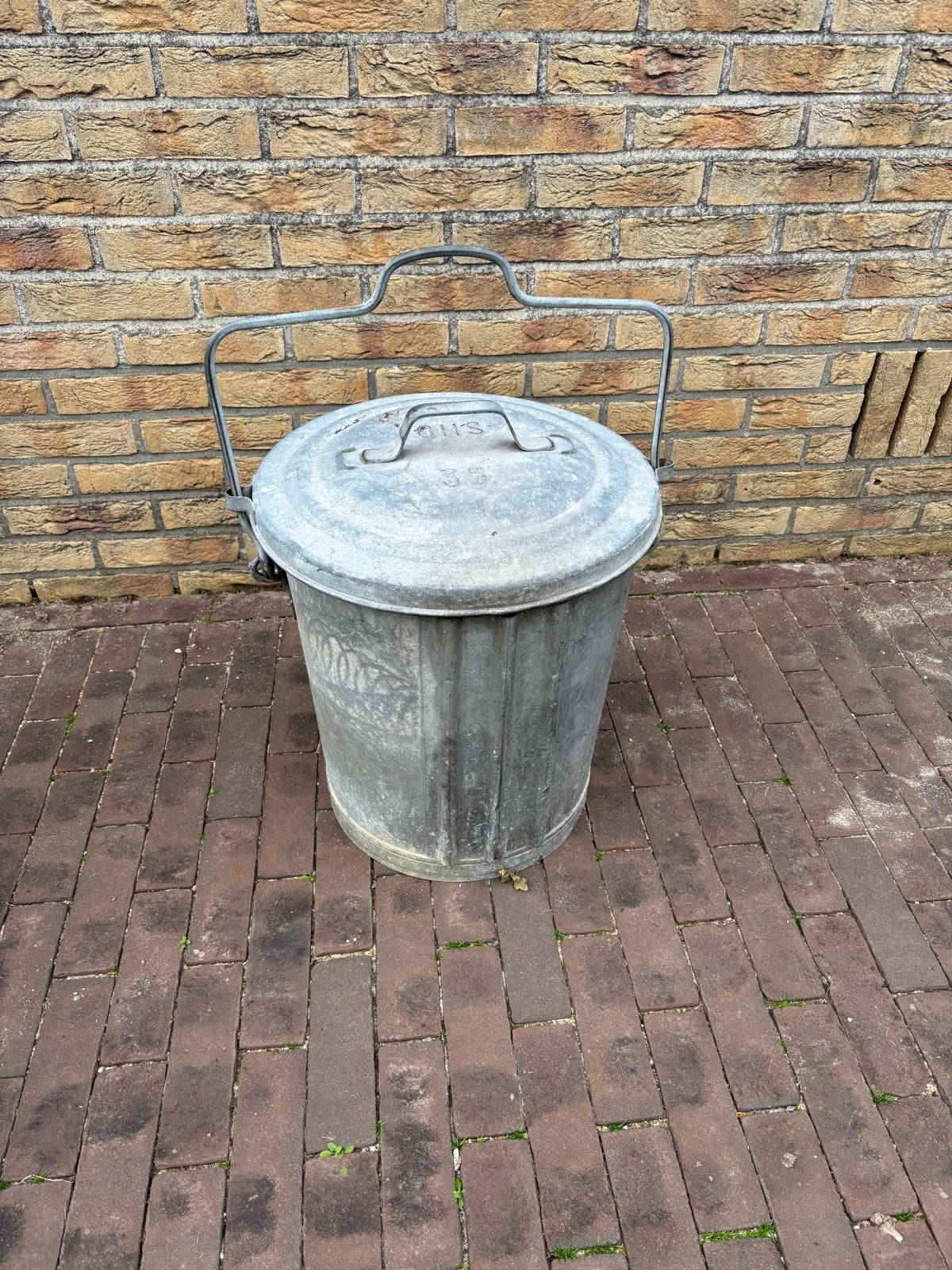 Zinken vuilnisemmer - Decoratief of bloempot, Huis en Inrichting, Ophalen, Vintage, Gebruikt, Metaal