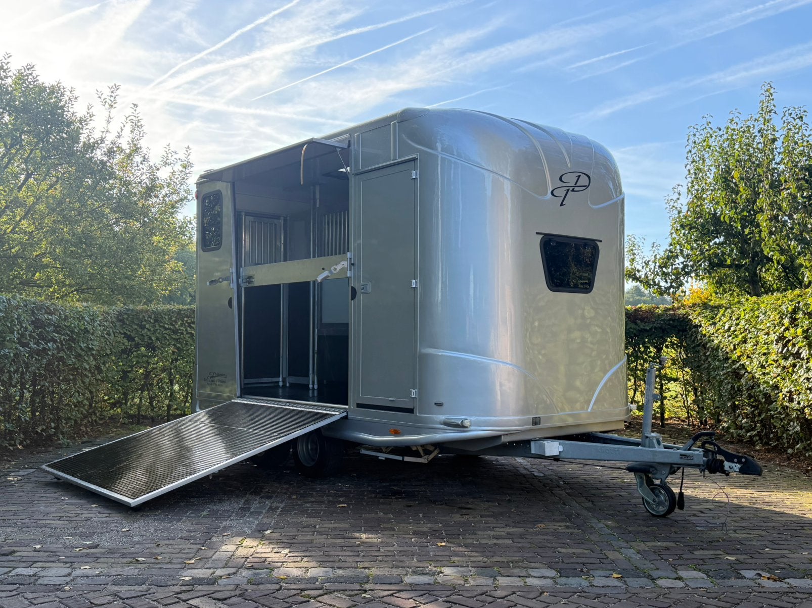 Zeer mooie dickenherr hengstentrailer, 2 paards, Ophalen, Aluminium, Zo goed als nieuw, 2-paards trailer