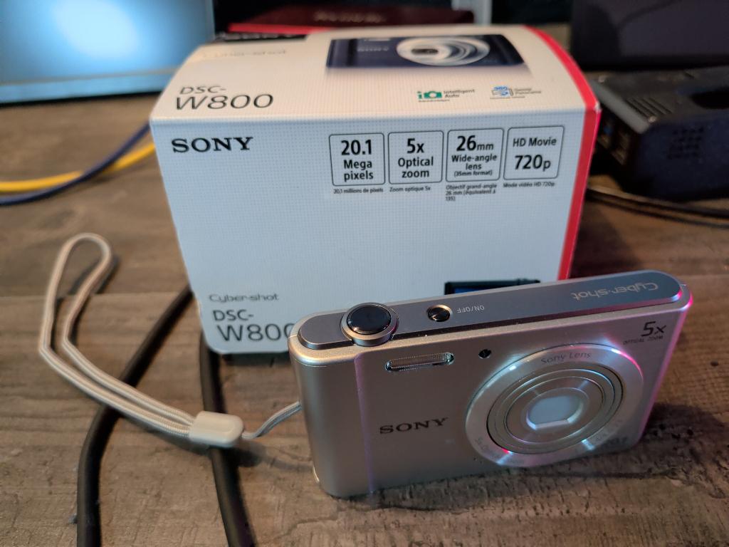 Sony Cyber-shot DSC-W800 20.1 megapixels digitale camera, 20 Megapixel, Compact, Ophalen of Verzenden, Zo goed als nieuw