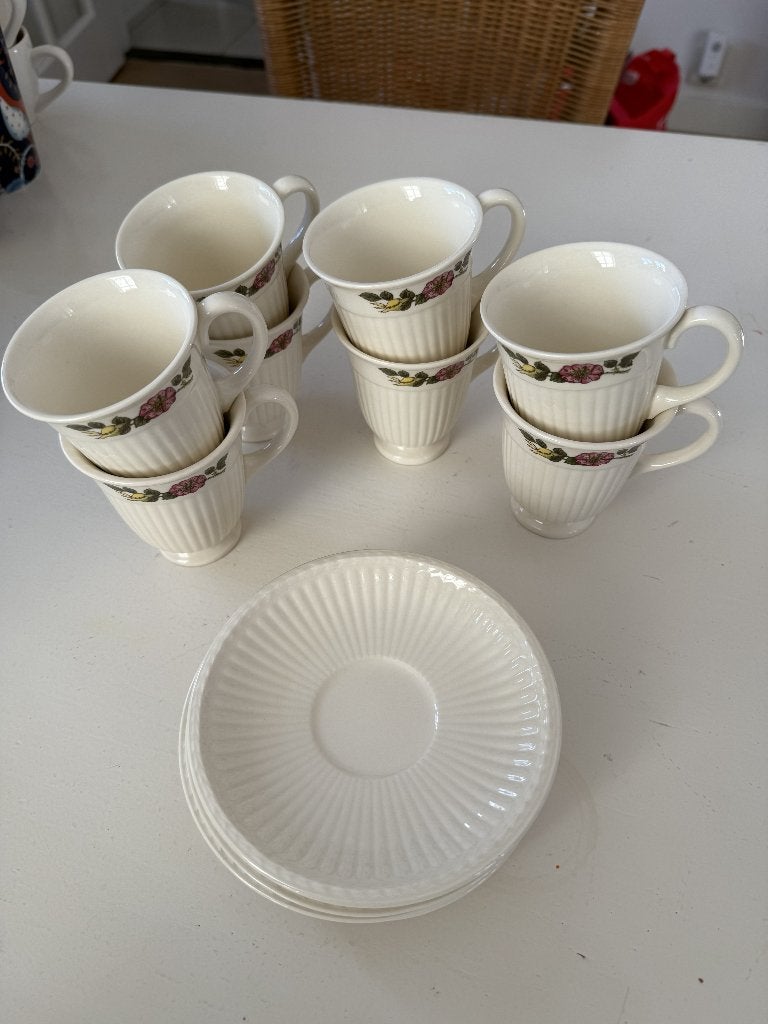 Wedgwood Briar Rose kop en schotel set (8), Huis en Inrichting, Keuken | Servies, Gebruikt, Ophalen of Verzenden, Wedgwood, Kop(pen) en/of Schotel(s)