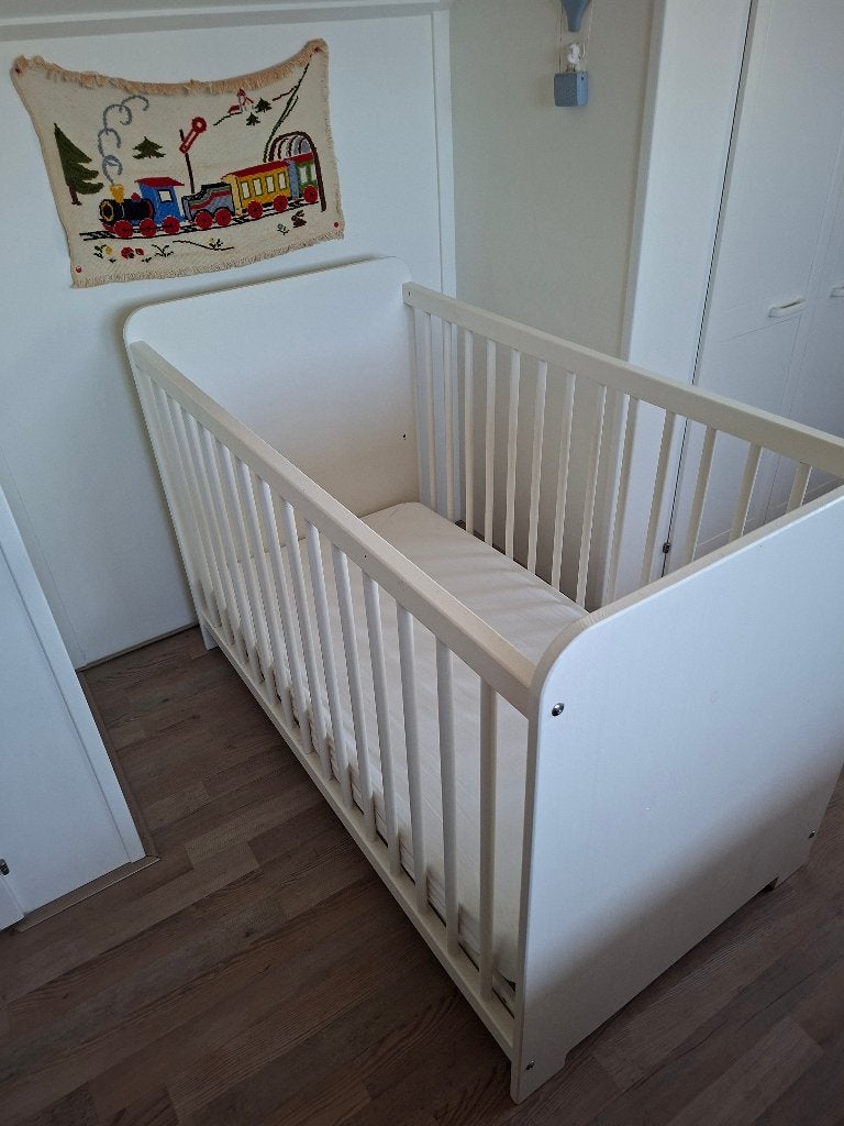 Kinderledikantje, Kinderen en Baby's, Babywiegjes en Ledikanten, Ophalen, Zo goed als nieuw, Ledikant