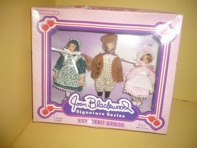 Mie18<>3 poppenhuis popjes van joan blackwood engeland, Verzamelen, Poppenhuizen en Toebehoren, Verzenden, Zo goed als nieuw, Poppenhuis