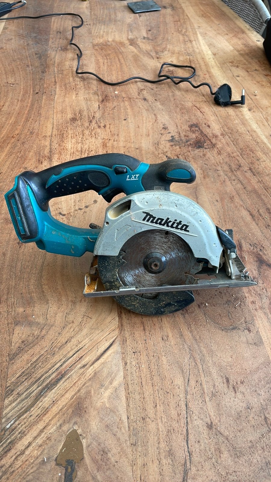 Makita DSS501 Accu Cirkelzaag - Compact en Krachtig, Ophalen, Gebruikt, Cirkelzaag, 30 tot 70 mm