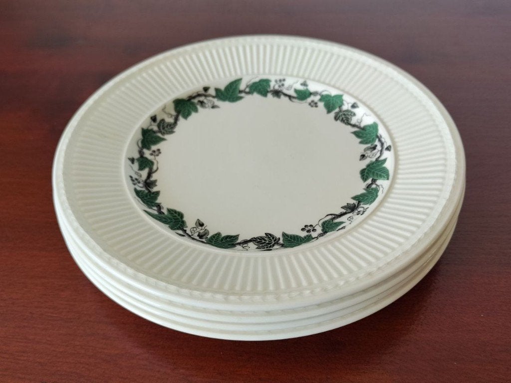 4 Wedgwood Borden – Model “Stratford”  € 10 p.st., Huis en Inrichting, Keuken | Servies, Klassiek, Ophalen of Verzenden, Zo goed als nieuw