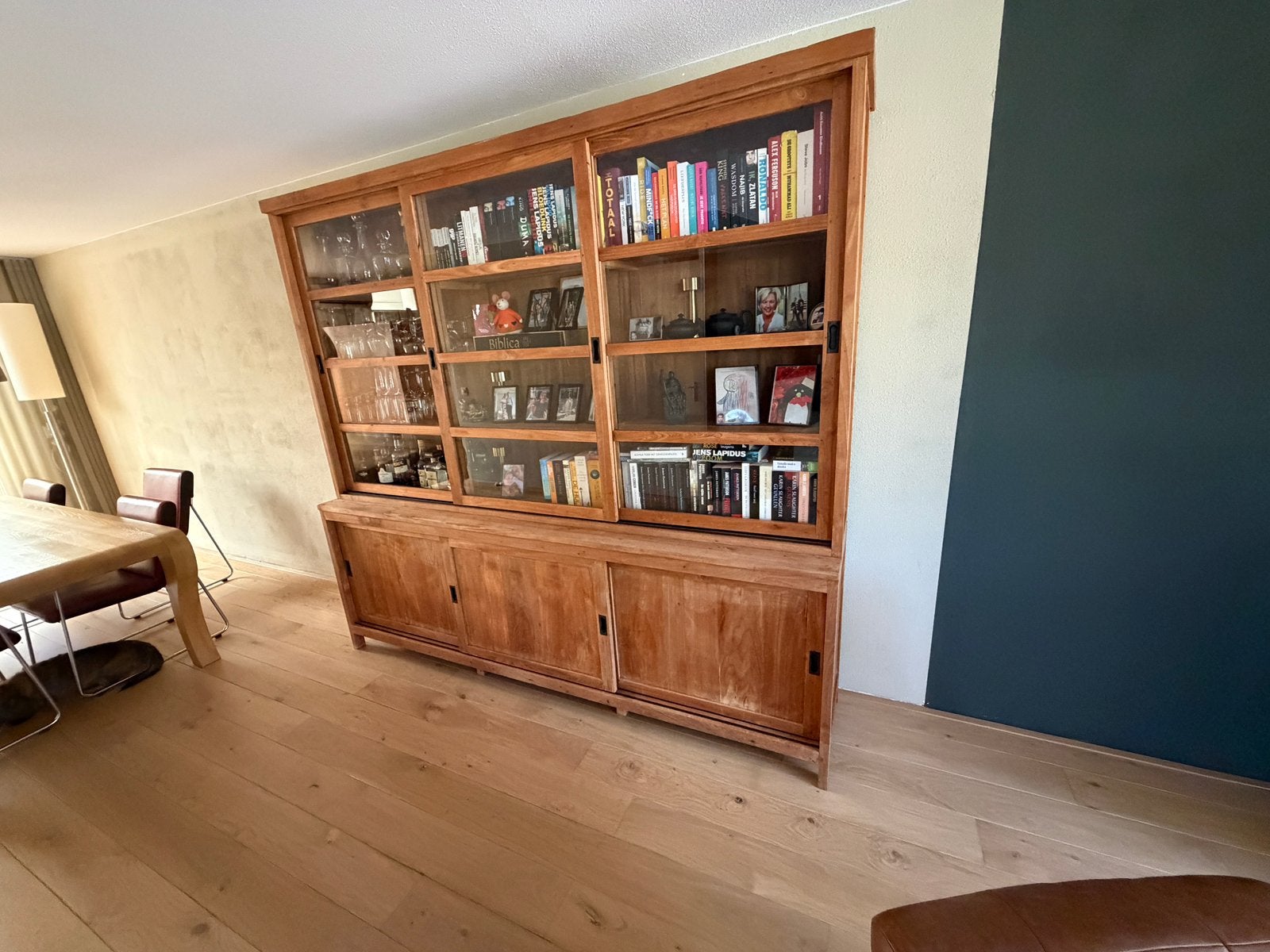 Mooie vitrine kast, Ophalen, Zo goed als nieuw, 200 cm of meer, 150 tot 200 cm