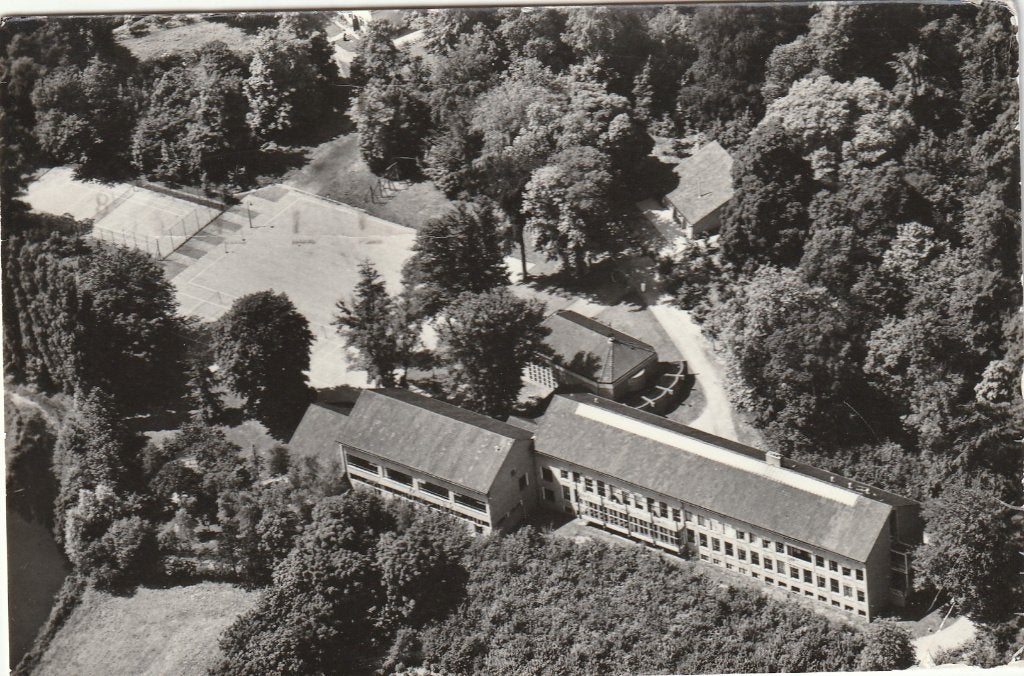Santpoort, Stichting Spaarnberg, Verzenden