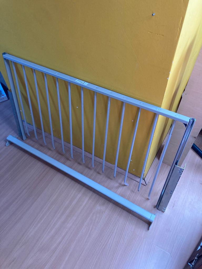 IKEA KOMPLEMENT uittrekbare broekhanger/kledingrek, Huis en Inrichting, Gebruikt, Minder dan 100 cm, Metaal, 25 tot 50 cm