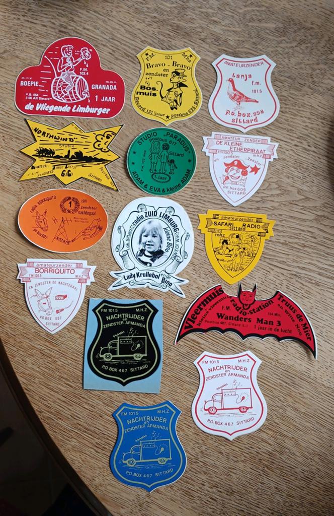 Stickers van versch. radiozenders piraat zendamateur SITTARD, Ophalen of Verzenden, Zo goed als nieuw