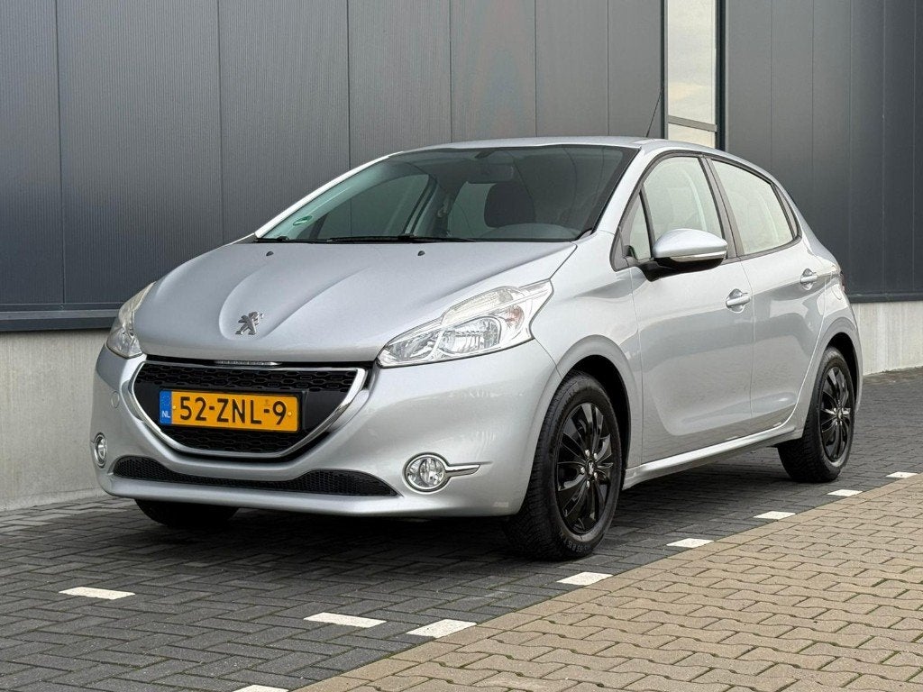 Peugeot 208 1.2 VTi 82PK 5D 2013 Airco Navi NAP, Voorwielaandrijving, Euro 5, Stof, Sound system
