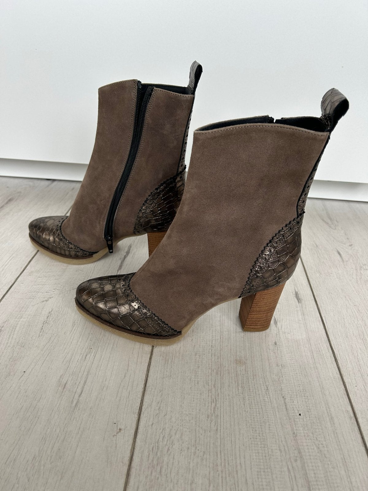 Roberto d'Angelo laarsjes nieuw maat 37, Kleding | Dames, Schoenen, Ophalen of Verzenden, Nieuw, Lage of Enkellaarzen