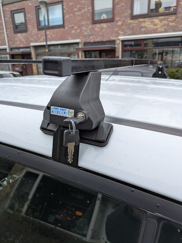 Dakdragers Kia Sportage met slot, Ophalen, Zo goed als nieuw