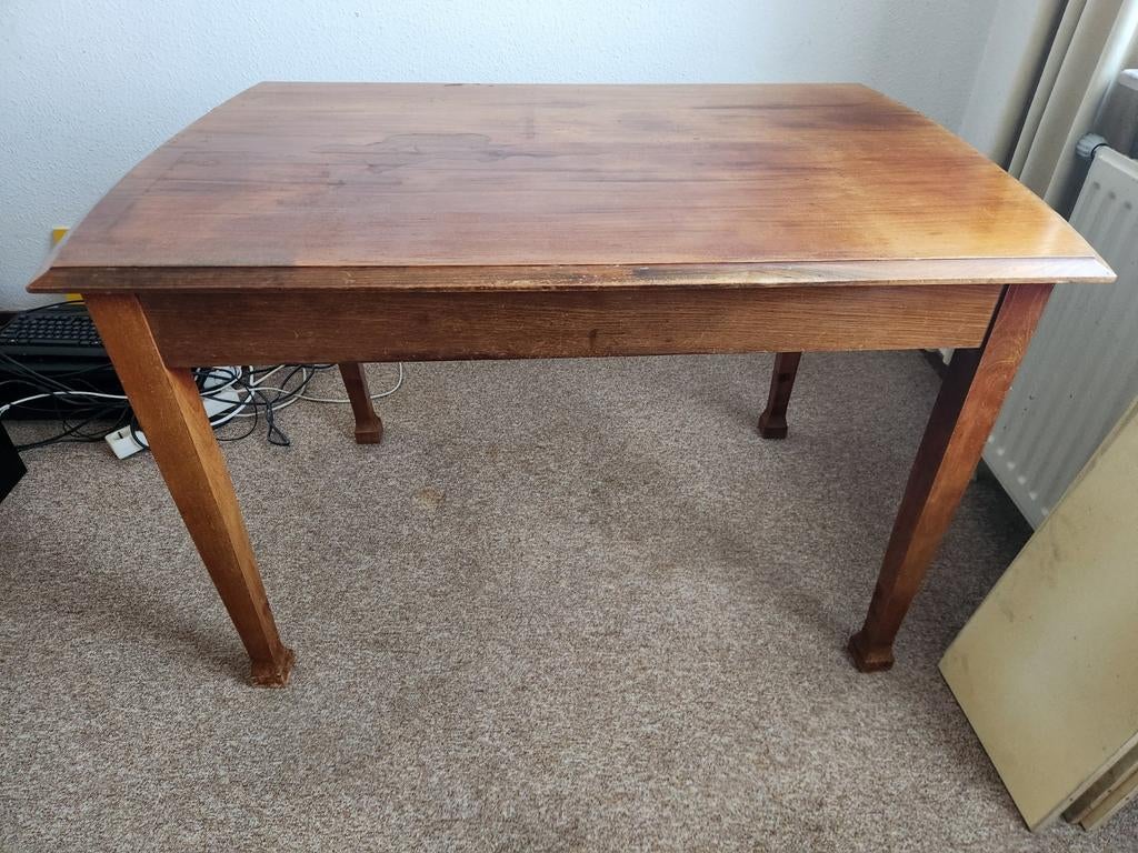 Houten schrijftafel in engelse stijl met gebruikssporen, Antiek en Kunst, Ophalen