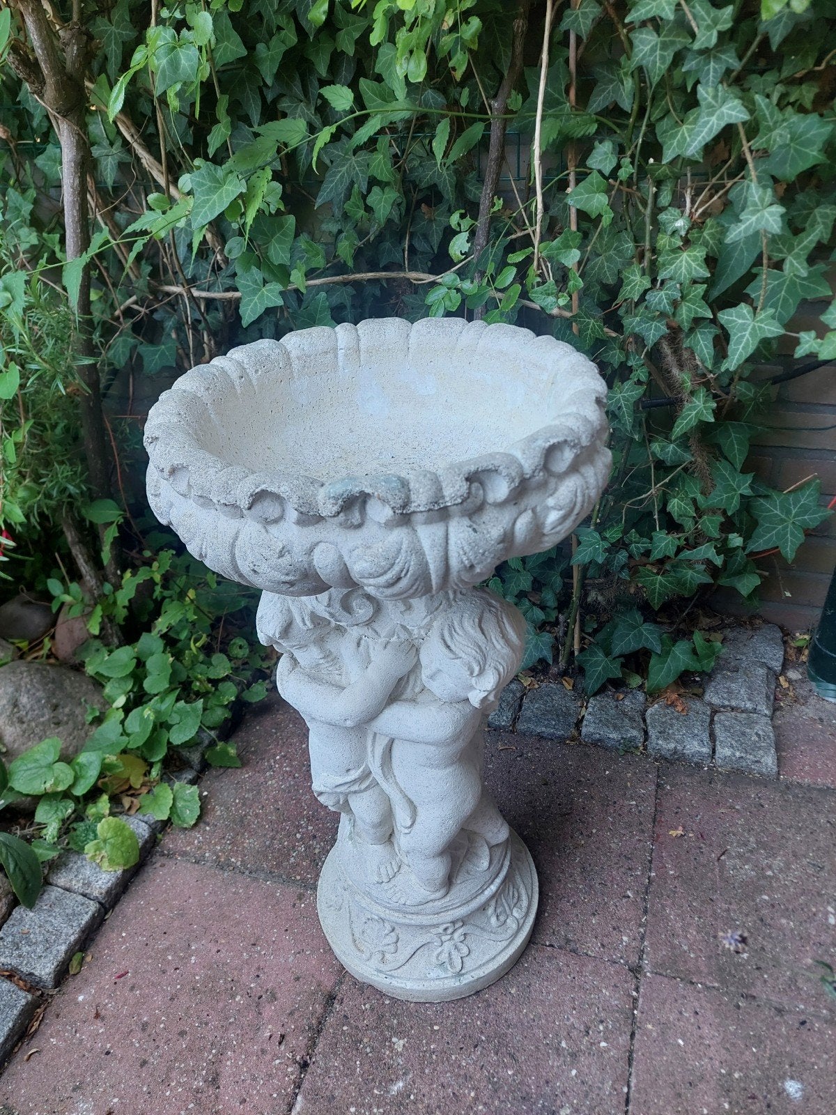 Vogeldrinkbak, plantenbak, Tuin en Terras, Ophalen, Zo goed als nieuw, Beton, Mensenbeeld