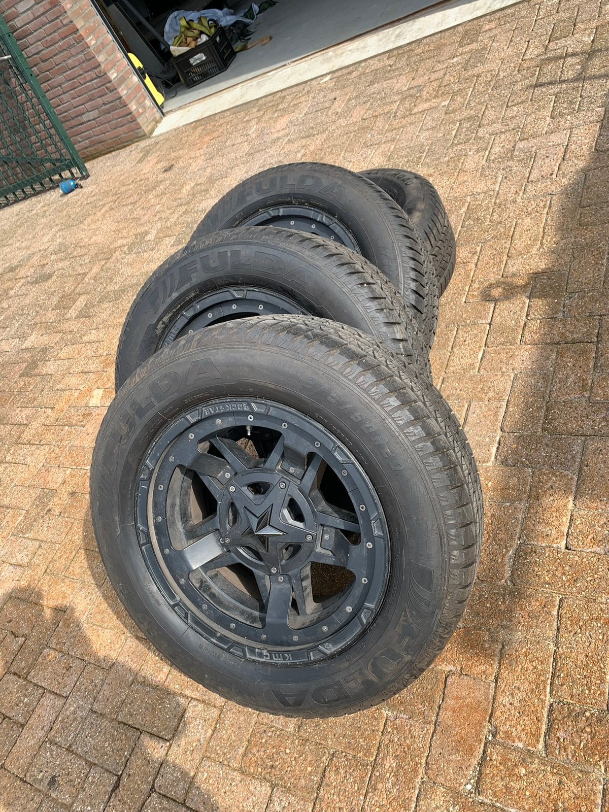 Mooie set KMC Rockstar 20” Velgen met goede banden, Auto-onderdelen, Banden en Velgen, Ophalen of Verzenden, 20 inch, Zomerbanden