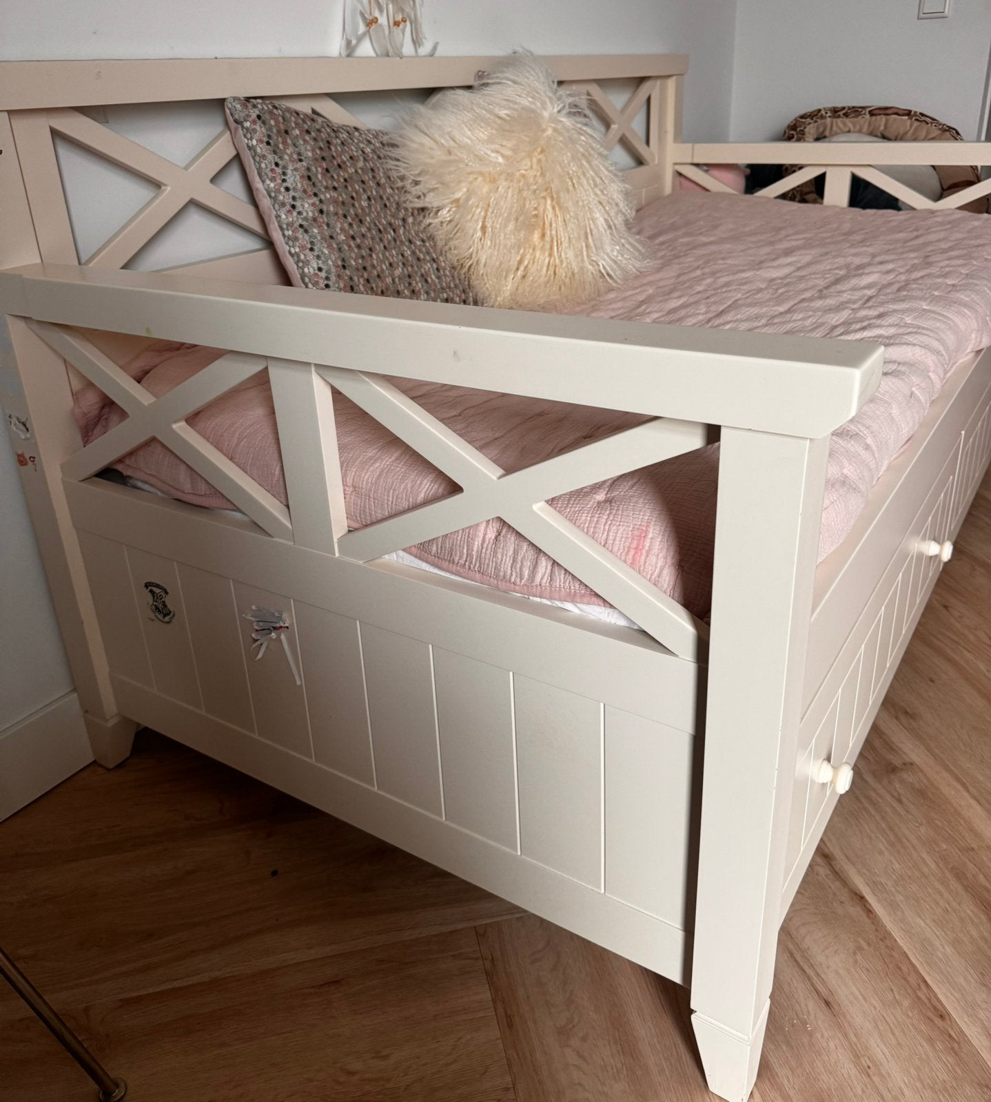 Quality custom-made solid wood kids furniture, Ophalen, Zo goed als nieuw, Eenpersoons