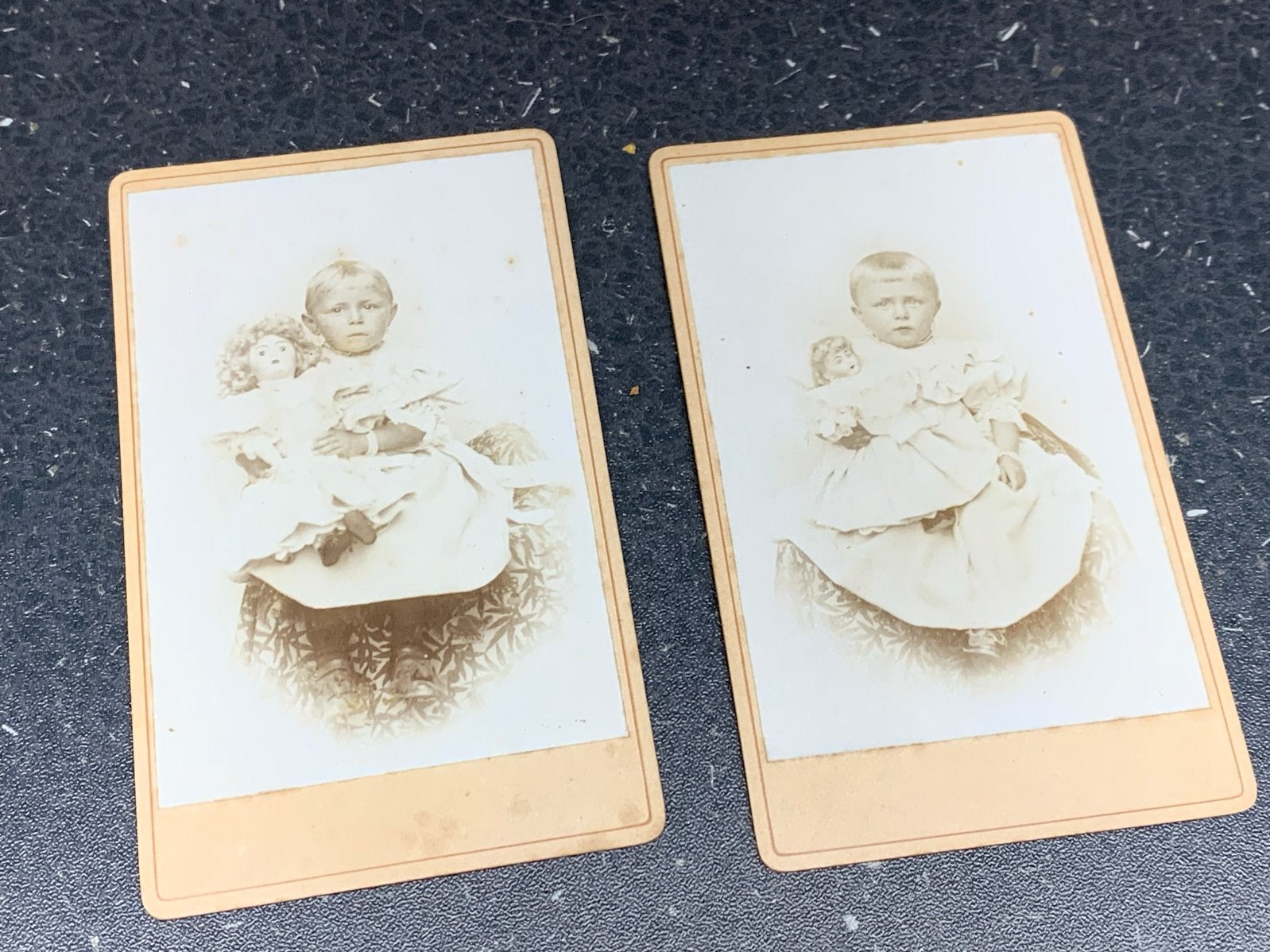 Antieke foto's van kinderen (2 stuks), Gebruikt, Foto, Ophalen of Verzenden, Voor 1940
