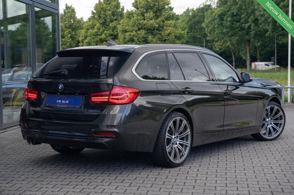 BMW 3-serie Touring 320d M-Sport Aut.8|Euro6|Org NL|Trekhaak, Auto's, BMW, Automaat, 745 kg, Achterwielaandrijving, Bruin