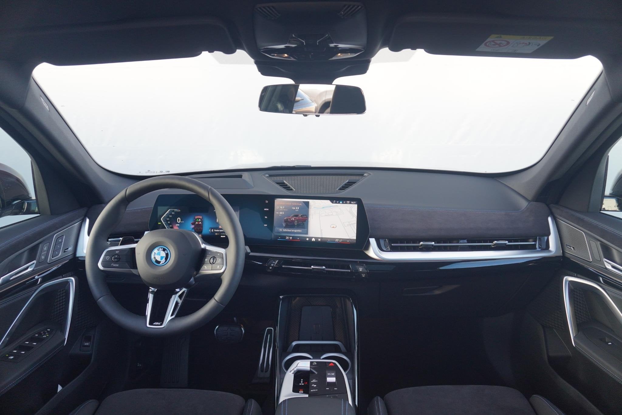 BMW iX1 eDrive20 |, Auto's, Met garantie (alle), 67 kWh, 204 pk, SUV of Terreinwagen