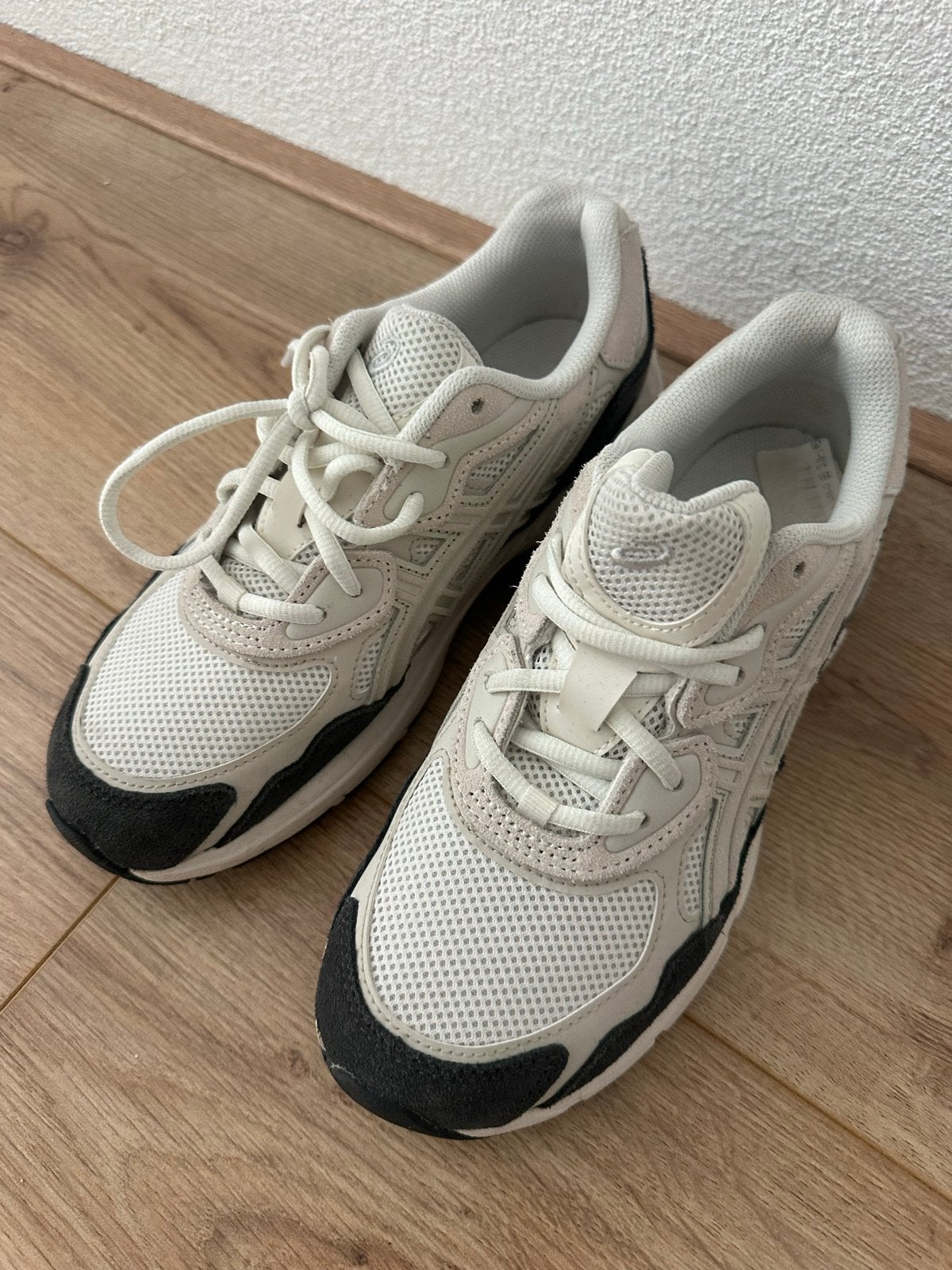 ASICS GEL-1090v2 sneakers maat 39, Ophalen of Verzenden, Zo goed als nieuw, Beige, Sneakers of Gympen