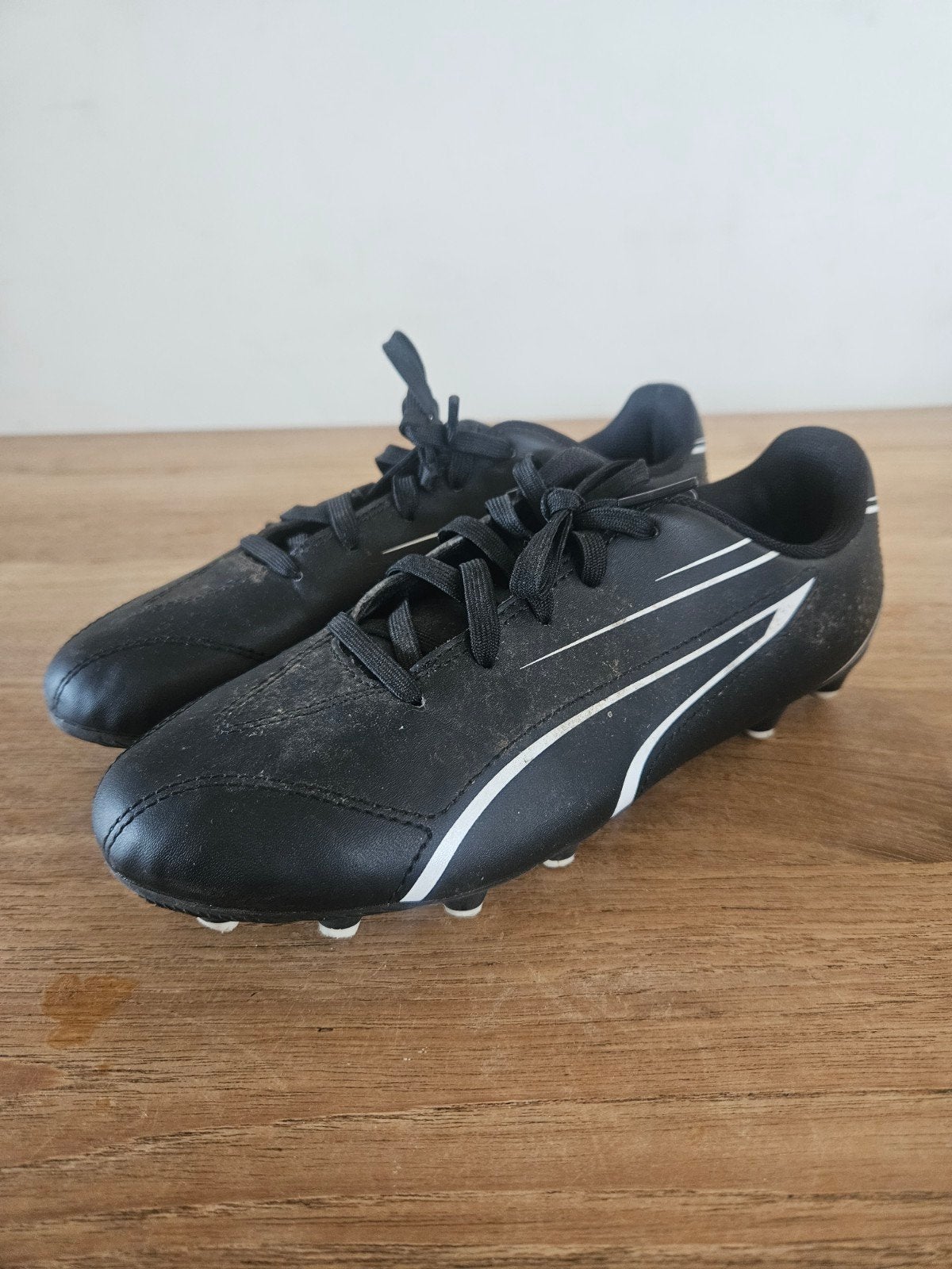 Puma voetbalschoenen maat 36, Sport en Fitness, Maat XS of kleiner, Ophalen of Verzenden, Gebruikt, Schoenen