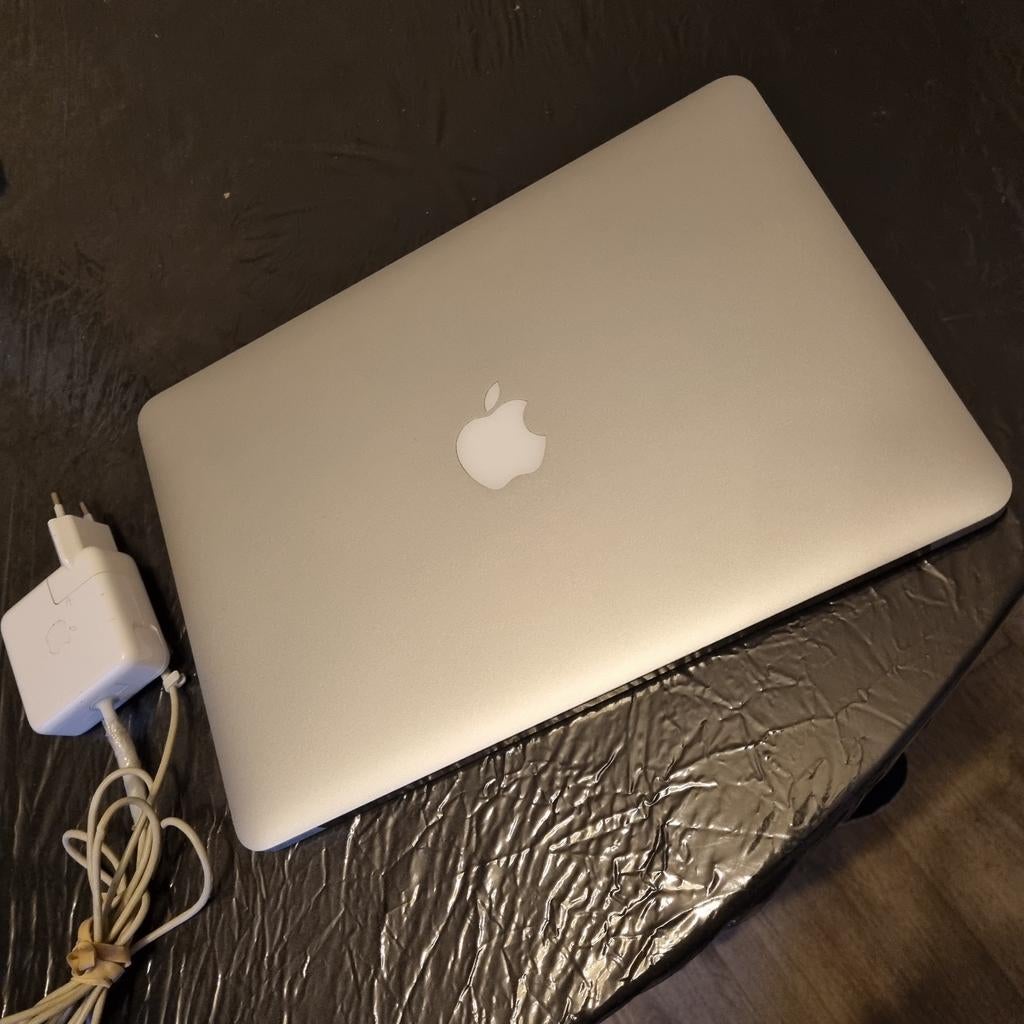 APPLE Laptop Model: Air (A1466)
Processor: Intel Core i5, Computers en Software, Apple Macbooks, 2 tot 3 Ghz, 13 inch, Ophalen of Verzenden