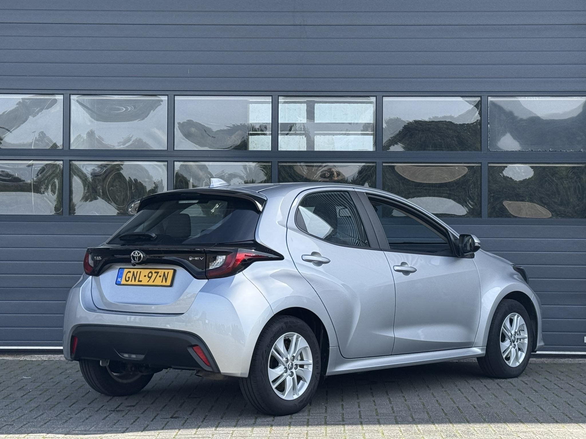 TOYOTA YARIS 1.5 HYBRID 115 ACTIVE I AUTOMAAT I APPLE CARPLA, Auto's, Gebruikt, Met garantie (alle), Bedrijf, Hybride Elektrisch/Benzine