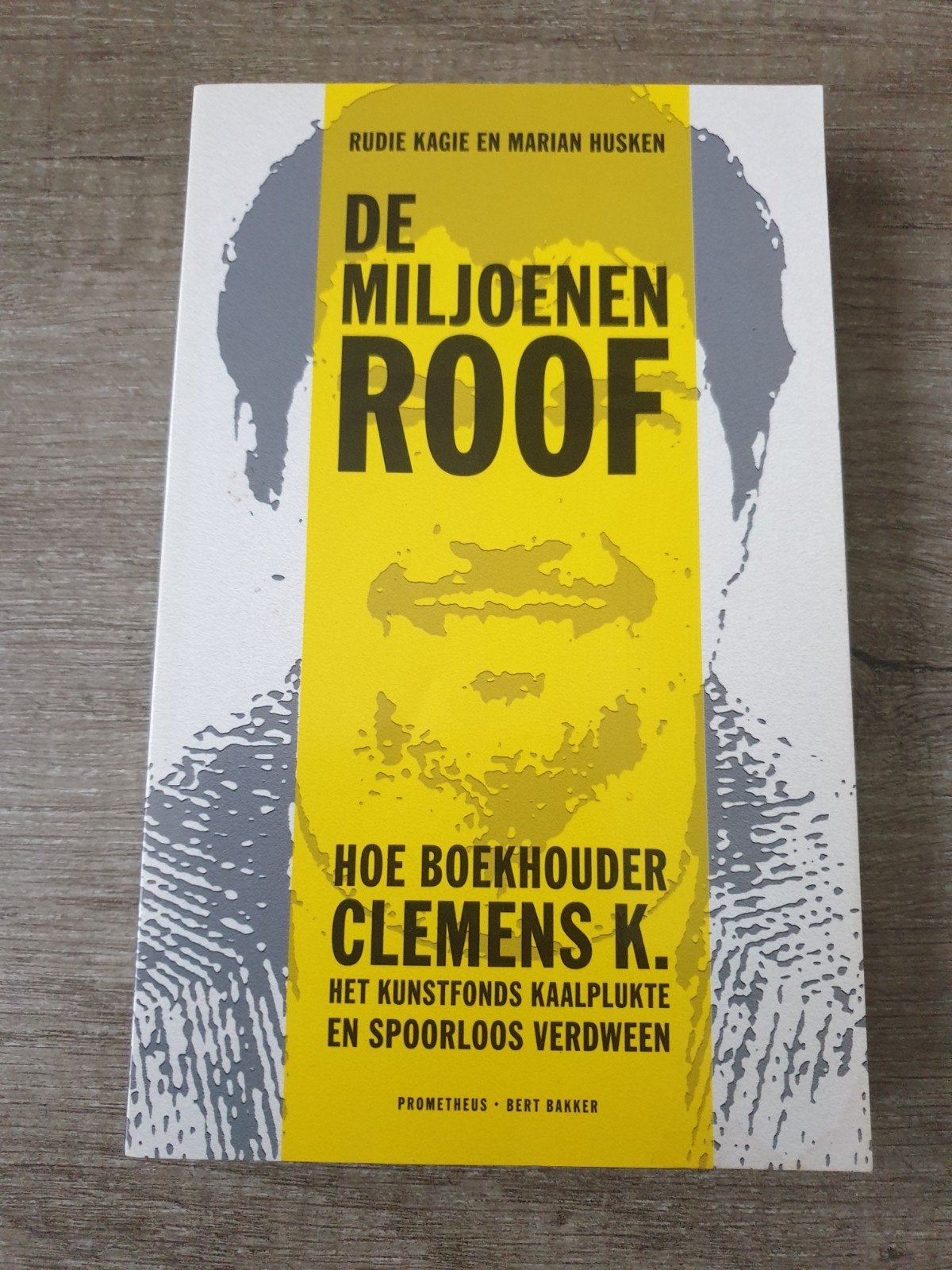 De Miljoenenroof - Rudie Kagie en Marian Husken, Boeken, Ophalen of Verzenden, Gelezen, Rudie Kagie en Marian Husken