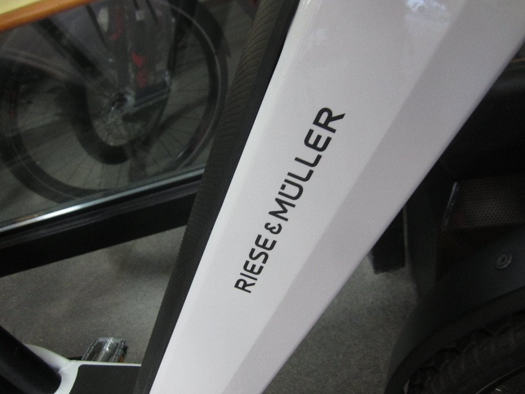 Riese en Muller GT Touring twv 5099 euro, Ophalen, Zo goed als nieuw, Overige merken