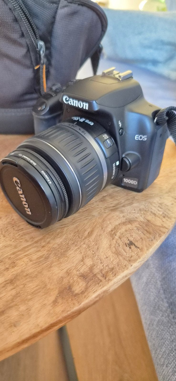 Foto 3 van Canon EOS 1000D met 2 lenzen en accessoires