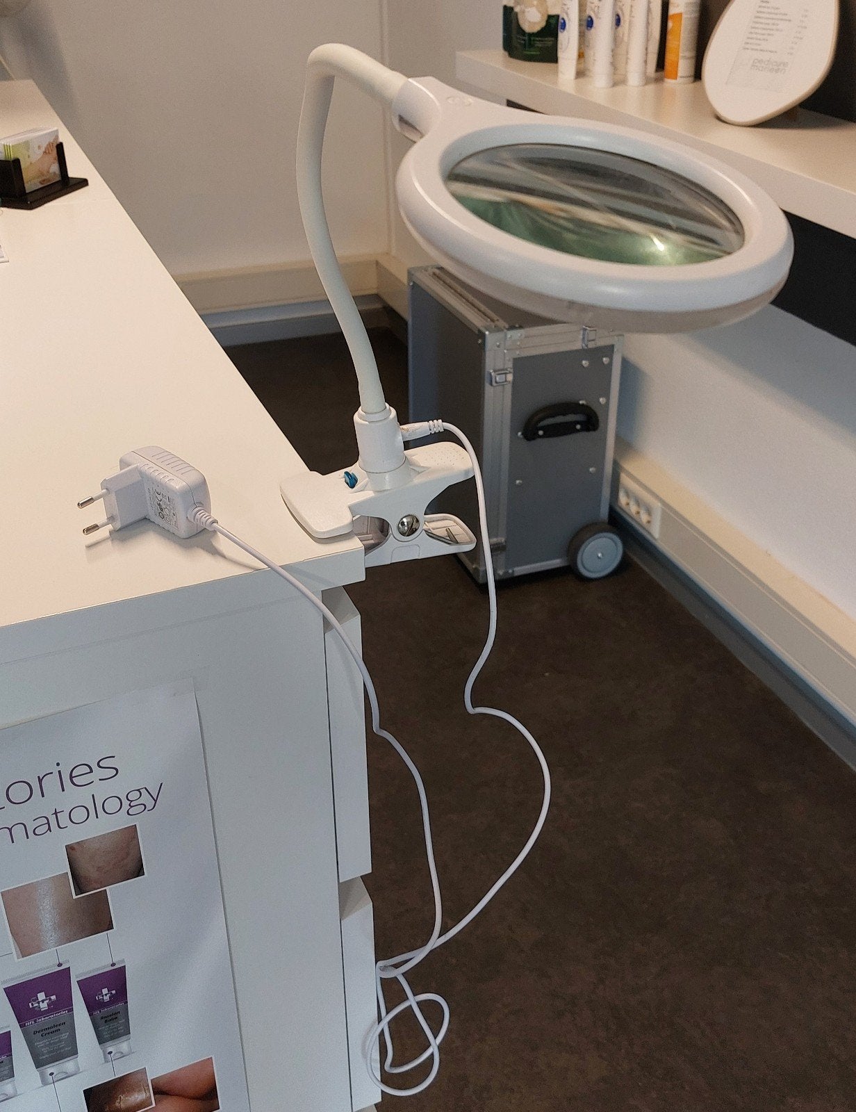 LED Loep Lamp met Klem - Ideaal voor Precisiewerk, Ophalen, Kunststof, Zo goed als nieuw, Modern